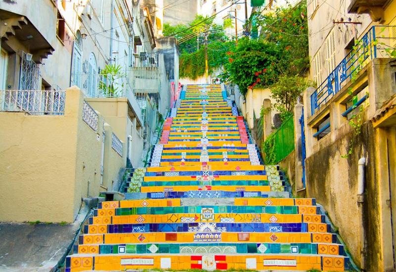 Tužna priča iza šarenih stepenica u legendarnoj četvrti u Rio de Janeiru