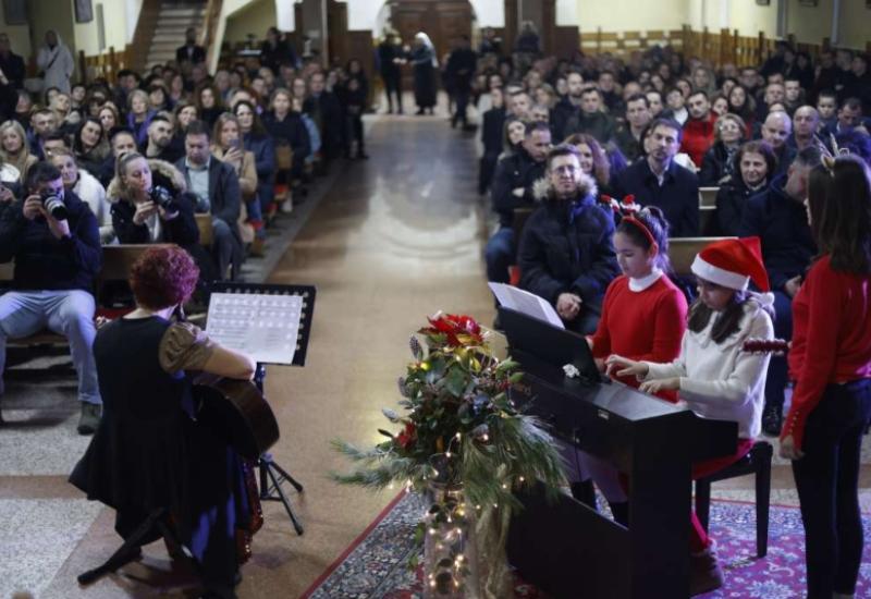 U Busovači upriličen tradicionalni koncert 'U susret Božiću'
