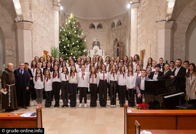 U Grudama priređen veličanstven božićni koncert Glazbene škole