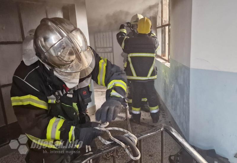Vatrogasna intervencija gašenja požara - Mostar: Vatrena buktinja u Zvjezdari