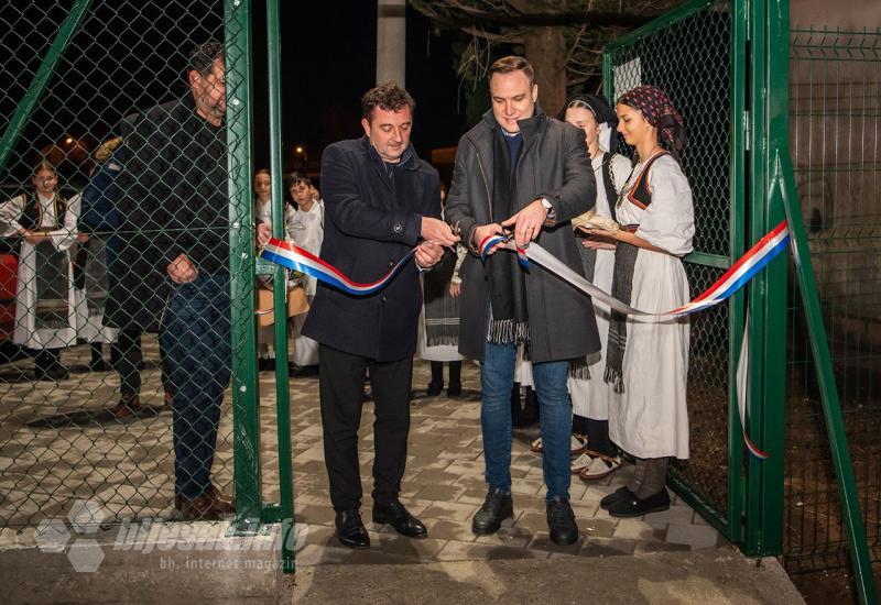 Pogledajte galeriju fotografija sa otvaranja obnovljenog igrališta u Rodoču