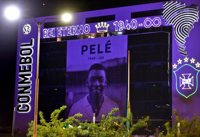 Slika na stadionu Santosa - Brazil se oprašta od najvećeg: Proglašeno sedam dana žalosti