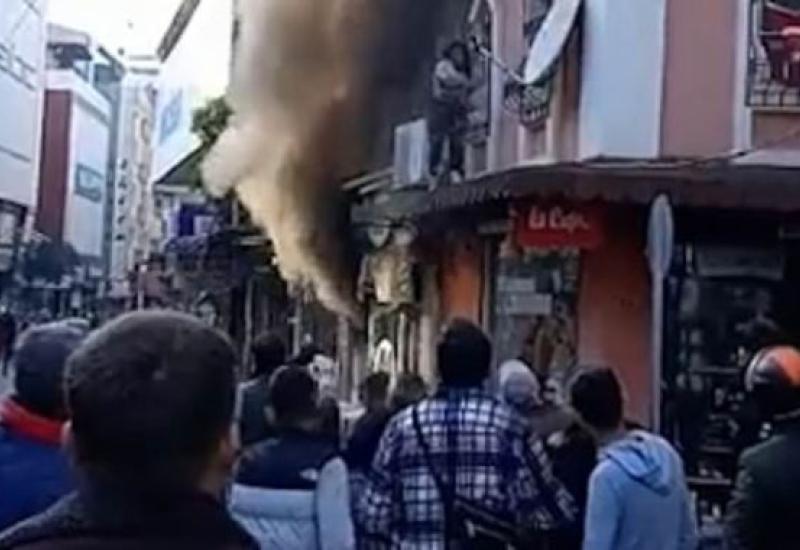 Eksplozija plina u kebab restoranu - Sedmero mrtvih u eksploziji plina u restoranu, među njima troje djece