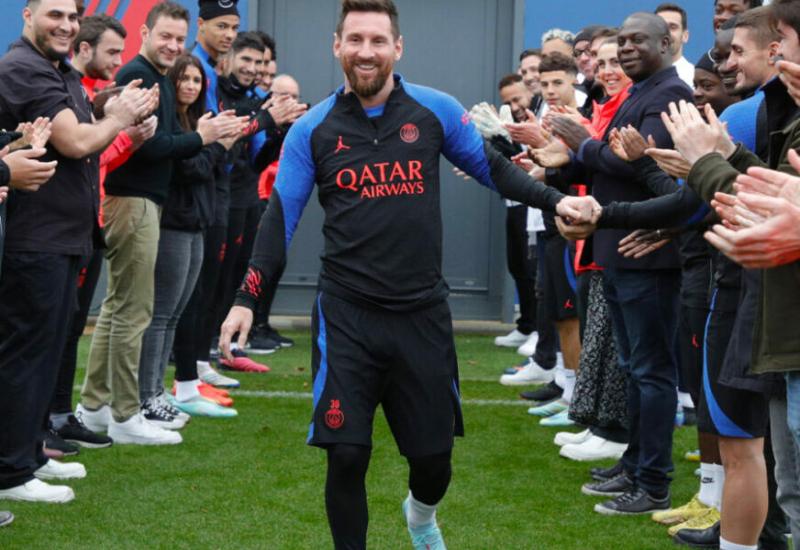 Messi dočekan uz špalir i pljesak - Messi dočekan uz špalir i pljesak