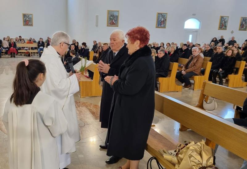 Misno slavlje obnove zavjeta predvodio je don Ante Pavlović - Nikola i Štefa Škutor proslavili 50 godina braka