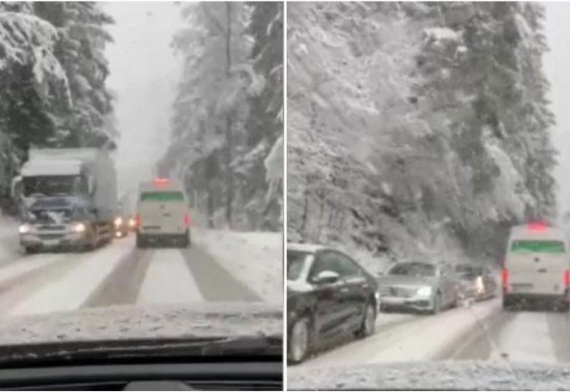 Snijeg napravio prometni kolaps na Karauli