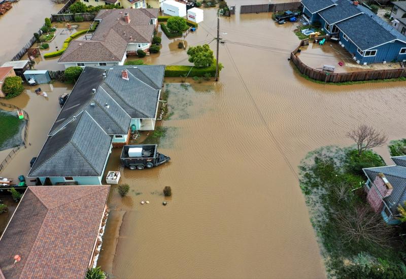 Nezapamćeni val obilnih padalina u Kaliforniji - U nevremenu u Kaliforniji poginulo 17 osoba, dolazi još veća oluja