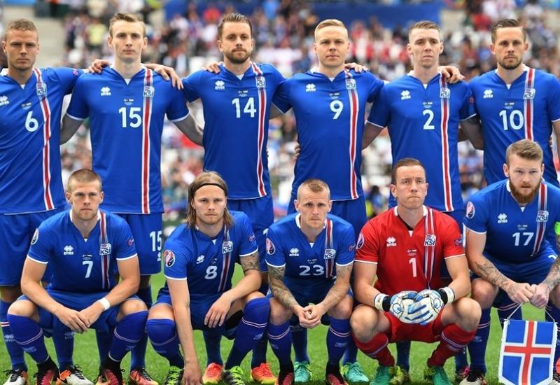 Island poražen od Švedske, Hadžibegić gledao utakmicu 