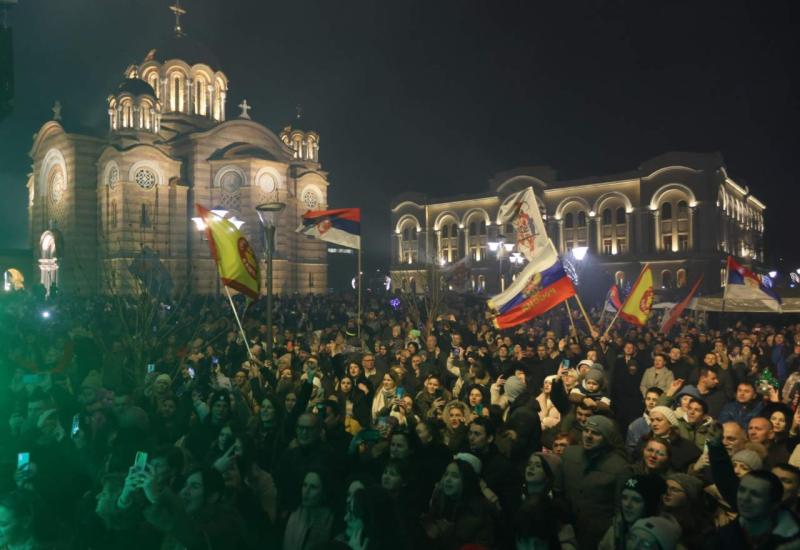 Tisuće građana zajedno dočekale Novu godinu 