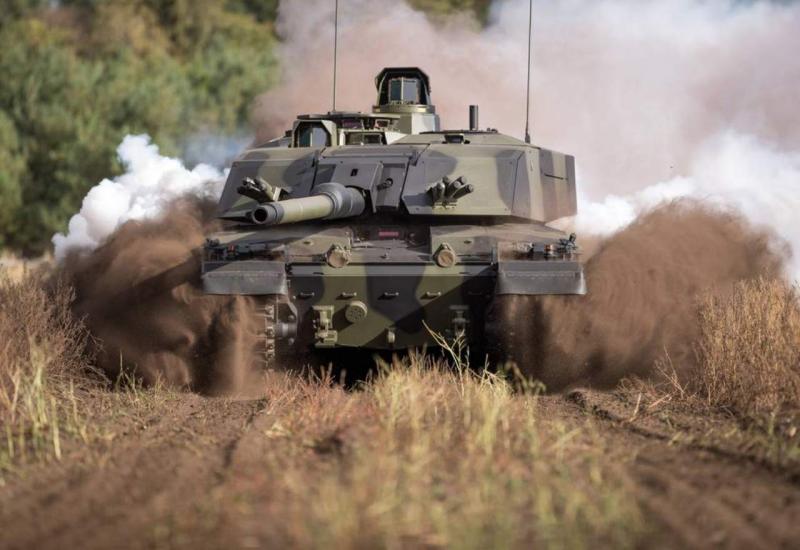 U pomoć Ukrajini stižu najmoderniji britanski tenkovi 