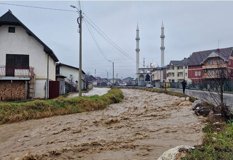 Poplave u Srbiji - Tragedija u Srbiji: Bujica odnijela dva muškarca