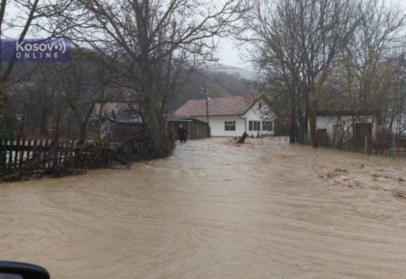 Poplave na Kosovu - Kosovo: Teška situacija u pojedinim općinama zbog poplava