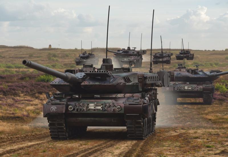 Potvrđeno: Njemačka šalje tenkove Ukrajini