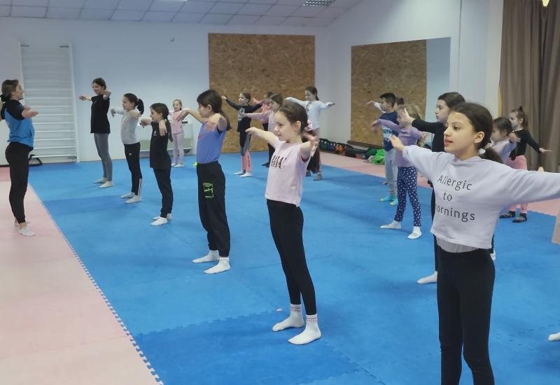 VIDEO I U Širokom Brijegu gostovala gimnastičarka iz Sarajeva Almedina Zajko 