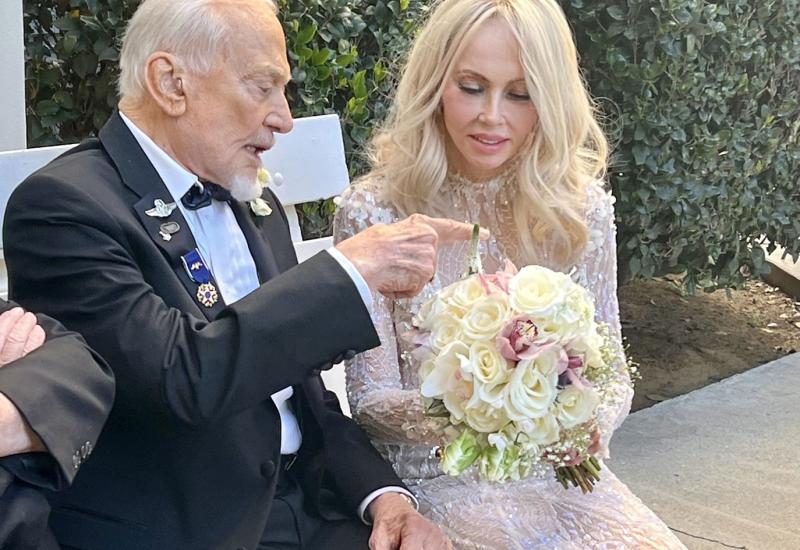 Čuveni astronaut Buzz Aldrin vjenčao se na svoj 93. rođendan
