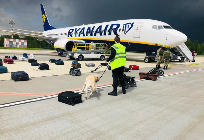 Avion Ryanaira sletio u Atenu zbog upozorenja o bombi