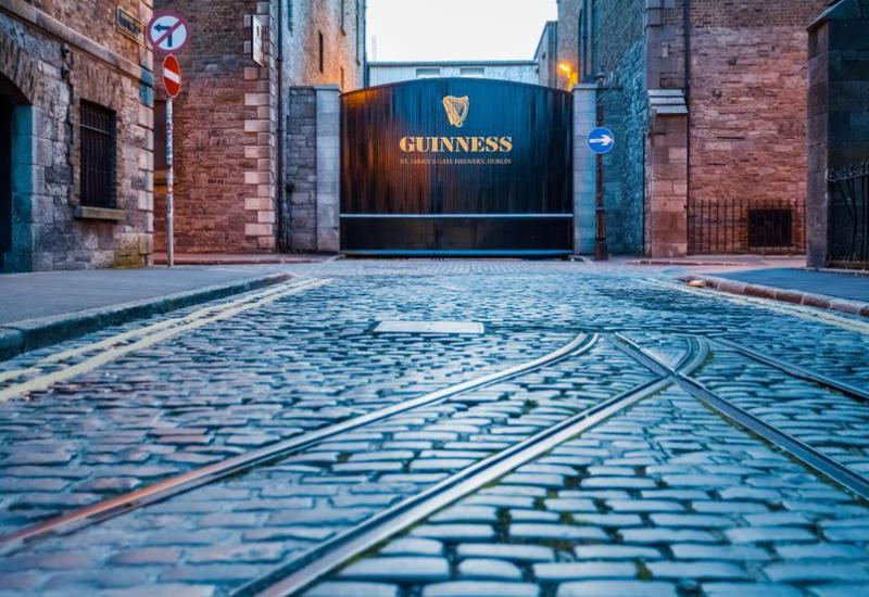 Čuvena Guinnessova pivovara - Kako je Guinness stvorio slavnu kompaniju u koju katolici nisu bili dobrodošli