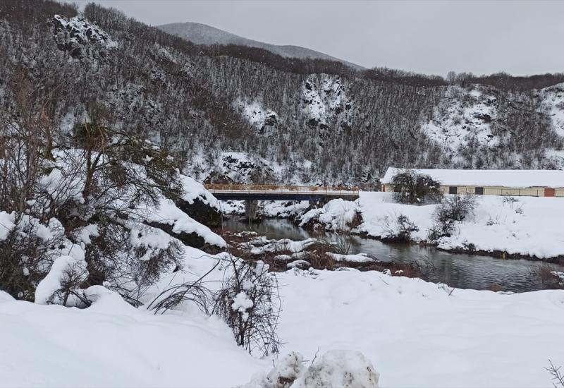 Snijeg stvara probleme službama u istočnoj Hercegovini