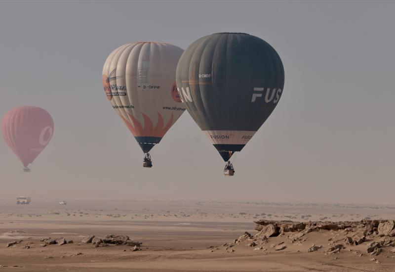 Festival balona: Šareni prizori na nebu iznad Dohe