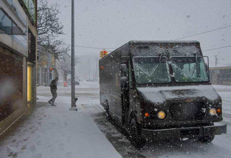Snježna oluja u SAD-u -   SAD: Snježna oluja na jugoistoku Michigana