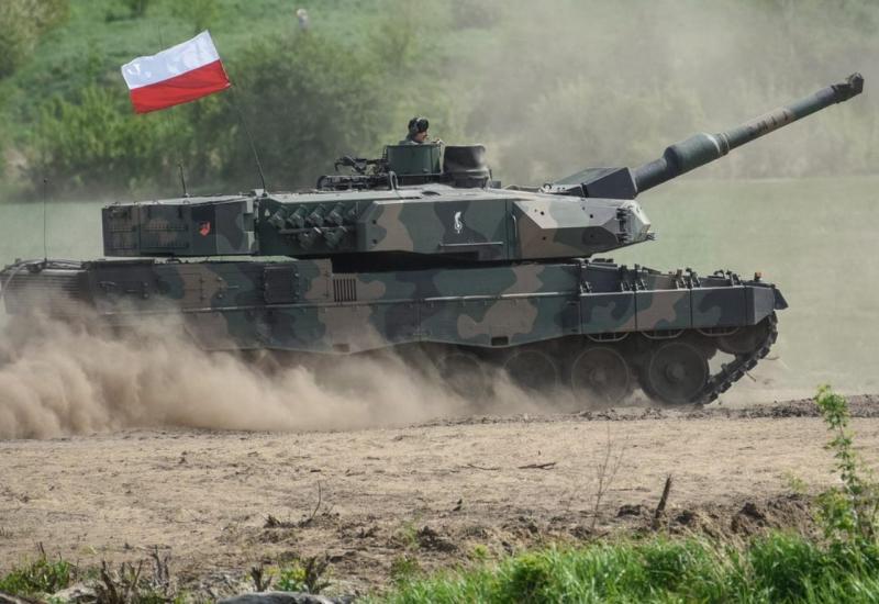 Poljaci u Ukrajinu šalju još 60 tenkova