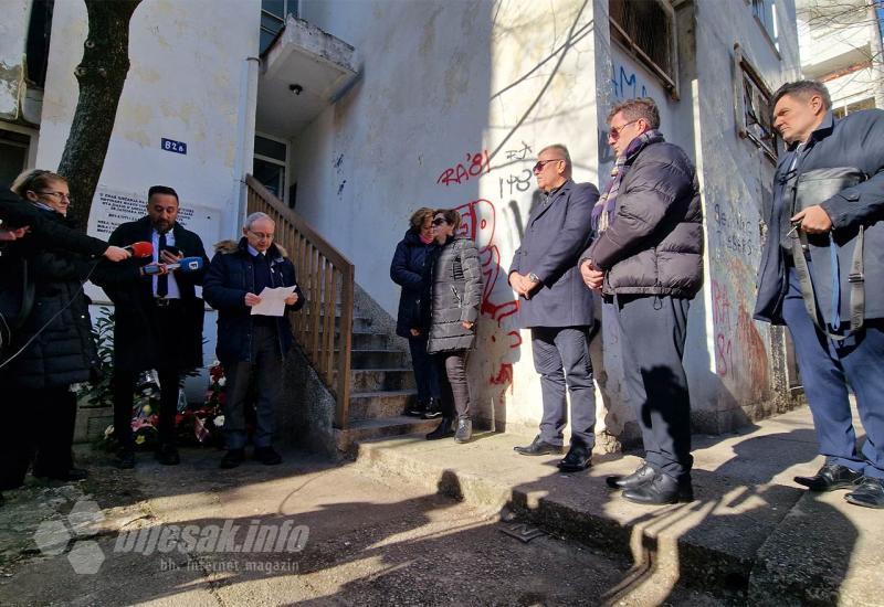 FOTO | Mostar: Odana počast talijanskim novinarima koji su stradali u ratu