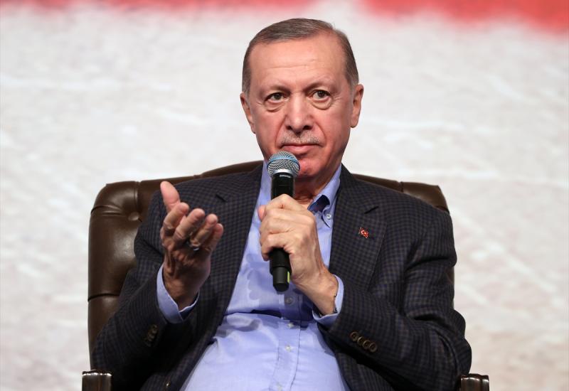 Erdogan: Turska bi mogla "drugačije" odgovoriti na kandidaturu Finske za NATO