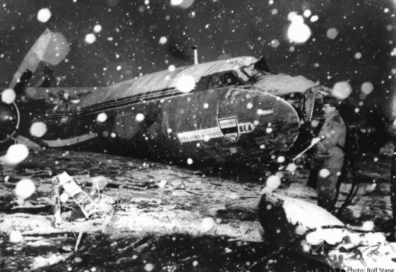 Zrakoplov nakon pada na letu 609 BEA u zračnoj luci Riem, München - Dan kad su tragično stradale 
