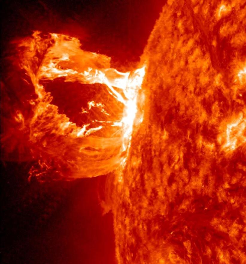 Sunce - Otrgnuo se dio sunca, znanstvenici tvrde da ne znaju što se događa