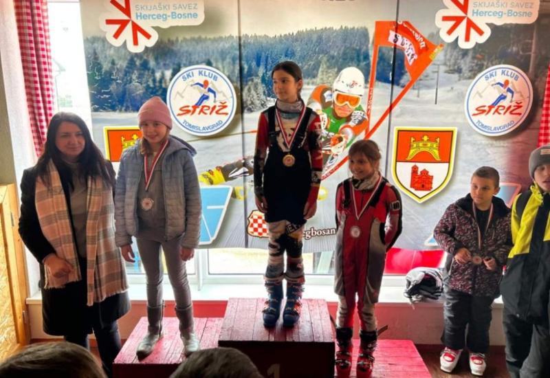 Prvenstvo Herceg-Bosne u alpskom skijanju - Prvenstvo Herceg-Bosne u alpskom skijanju: Pobjedu odnijeli Ivana Vrgoč i Karlo Zrno