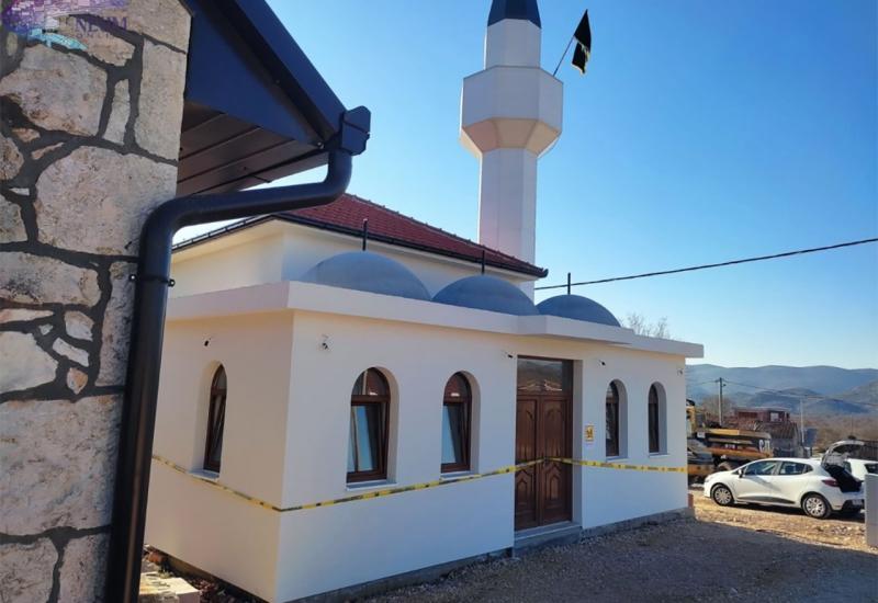 Neum: Dan nakon podizanja munare na džamiji općinska inspekcija zapečatila objekt