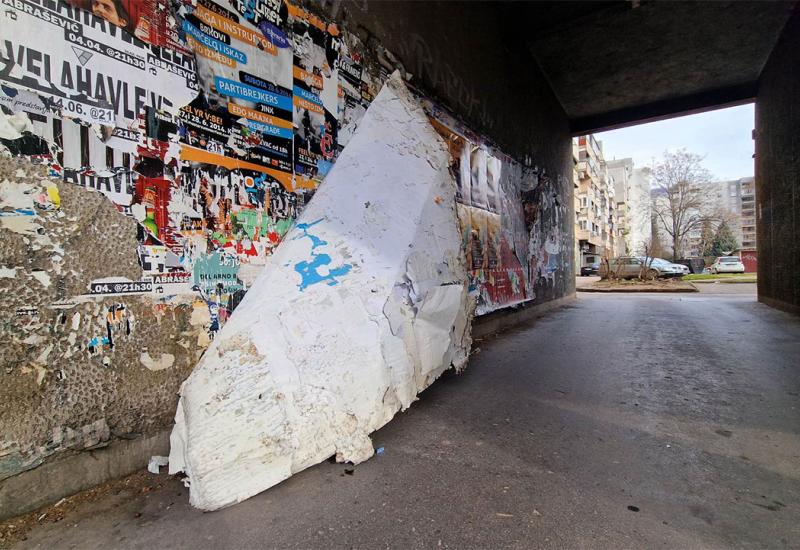 Urušio se poznati zid iz prolaza u Splitskoj ulici - Urušio se poznati zid iz prolaza u Splitskoj ulici