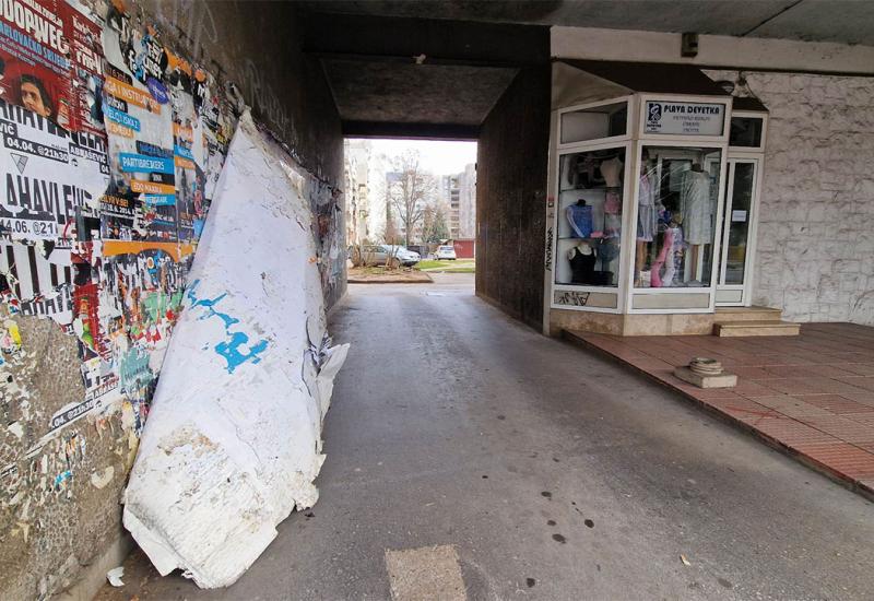 'Urušio' se poznati zid iz prolaza u Splitskoj ulici