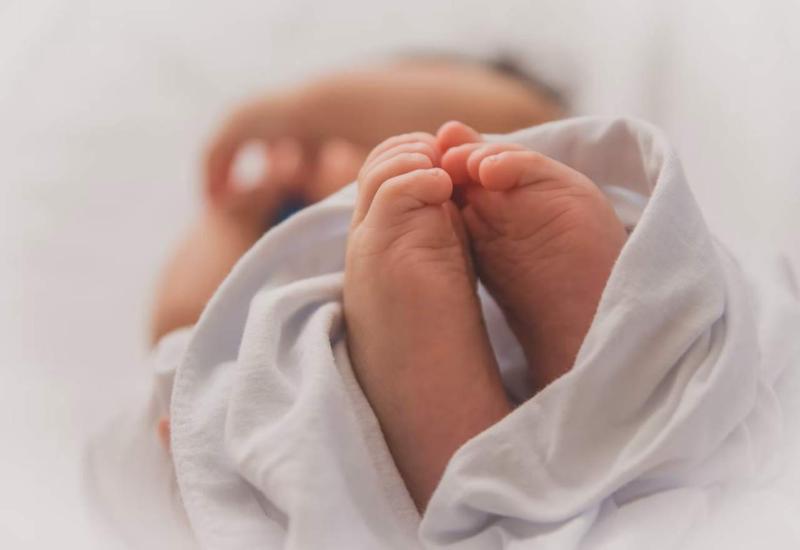 Rođena prva beba s DNK tri osobe