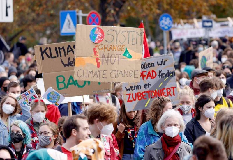 Skupina mladih Austrijanaca tužila Vladu: "Politika uništava našu budućnost"
