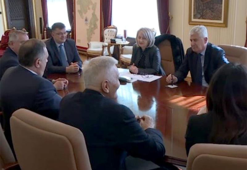 Sastanak Dodika s Krišto i Čovićem | Foto: RTRS - Dodik s Krišto i Čovićem: Nikad protiv trećeg