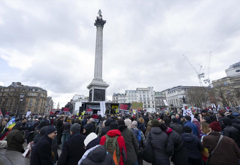 London prosvjedovao protiv slanja oružja u Ukrajinu - I London prosvjedovao protiv slanja oružja u Ukrajinu: Trebamo slati diplomate, a ne oružje