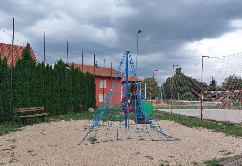 Nove igračke u dječjem igralištu u Tomislavgradu - Dječje igralište i rekreacijski centar opremljeni novim igračkama