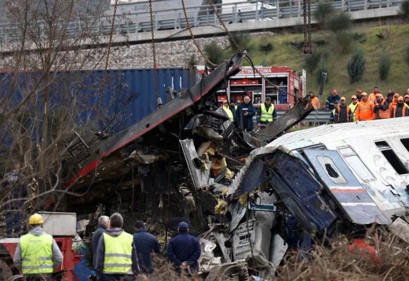 Željeznička nesreća u Grčkoj - Nevjerica i bijes zbog nesreće u Grčkoj