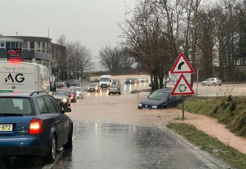 "Poplava" na ulazu u Međugorje