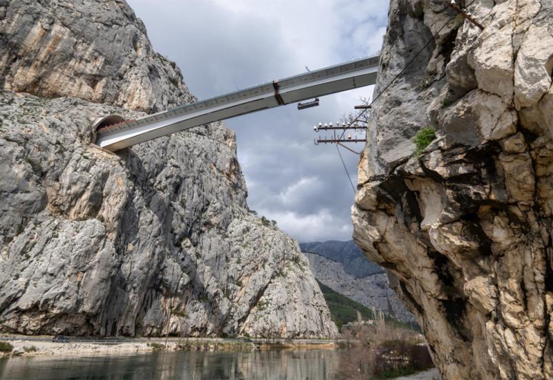 Svečano otvoren most Cestina - Plenković požuruje, mještani se bune