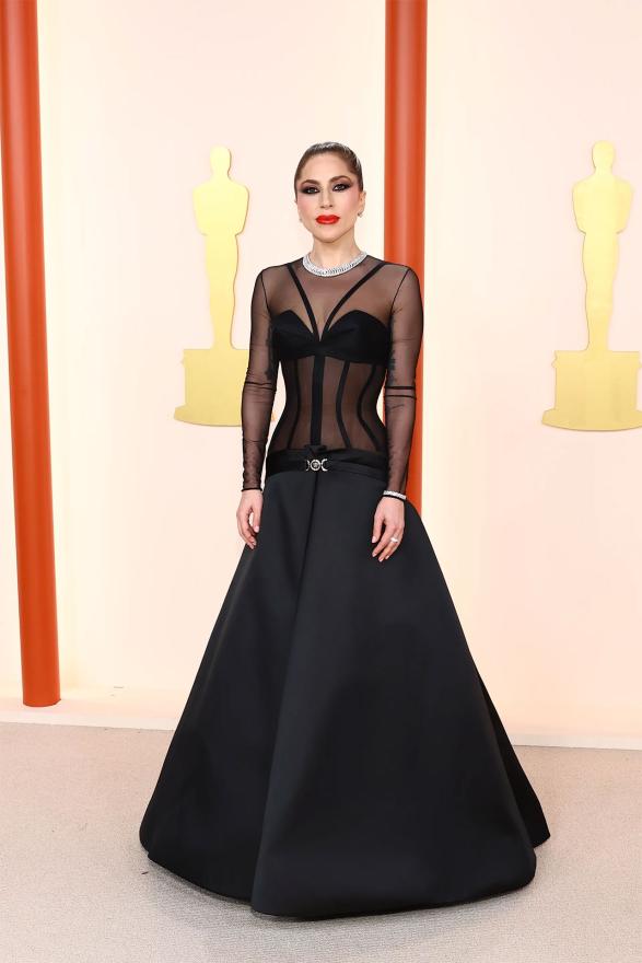 Lady Gaga in Atelier Versace - Fenomenalne večernje haljine s dodjele Oscara