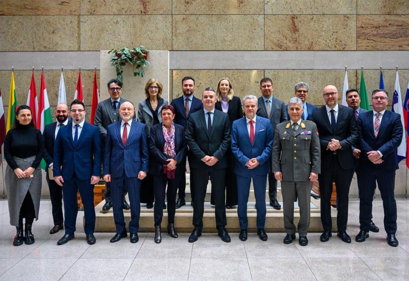 Ministar Bunoza dobio podršku europskih veleposlanika - Ministar Bunoza dobio podršku europskih veleposlanika