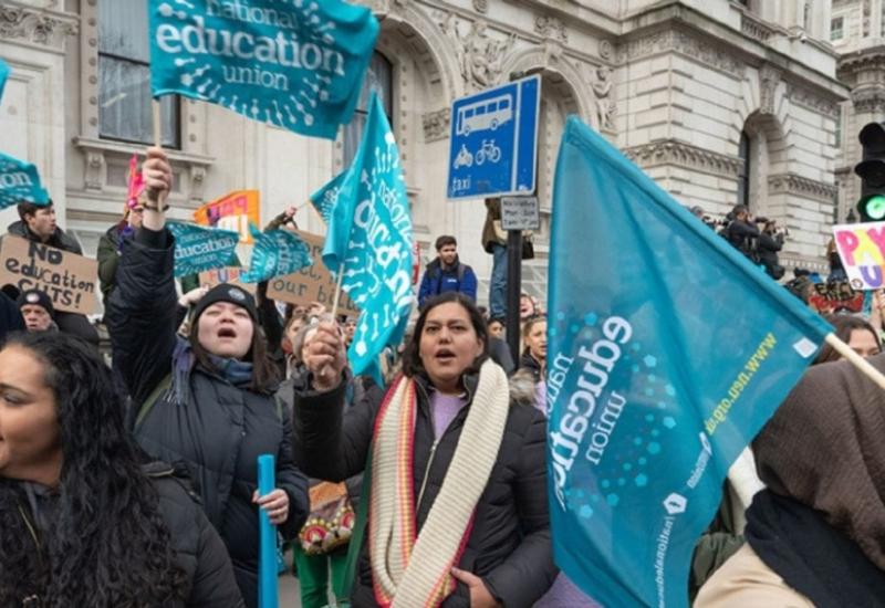 Štrajk u Velikoj Britaniji - Stotine tisuća Britanaca štrajkaju zbog plaća