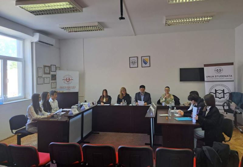Mladi raspravljali o kaznama za govor mržnje na Internetu  - Mostar: Mladi raspravljali o kaznama za govor mržnje na Internetu 