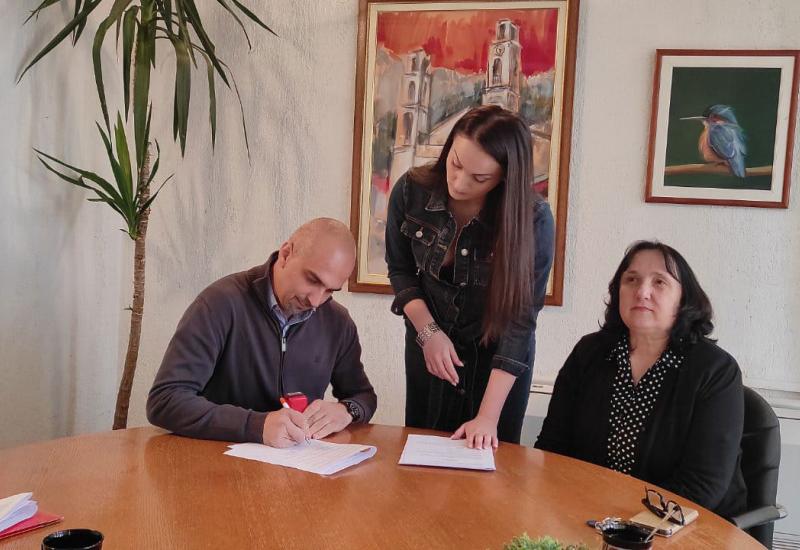 Centar za stare i iznemogle osobe potpisao ugovor za nabavku i ugradnju lifta - Mostar: Potpisan ugovor za nabavku i ugradnju lifta