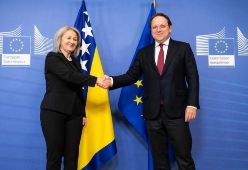 Varhelyi: Ovo je europska ponuda za BiH