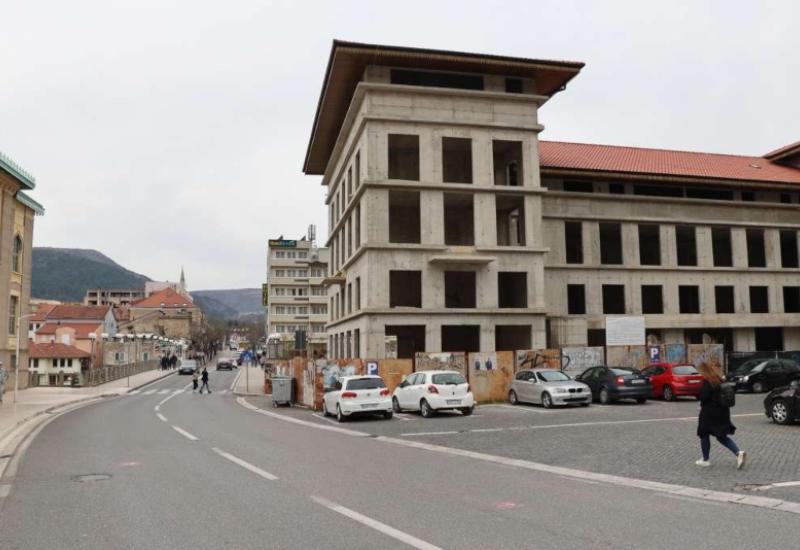 Hotel  - Otvara se prijeratni simbol Mostara: Već se vide odstupanja od stare gradnje