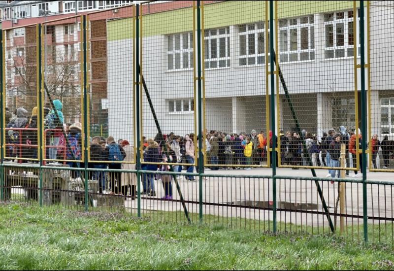Drama u Sarajevu: U nekoliko škola dojavljene bombe