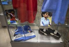 Italija: Izložba stvari argentinske nogometne legende Maradone